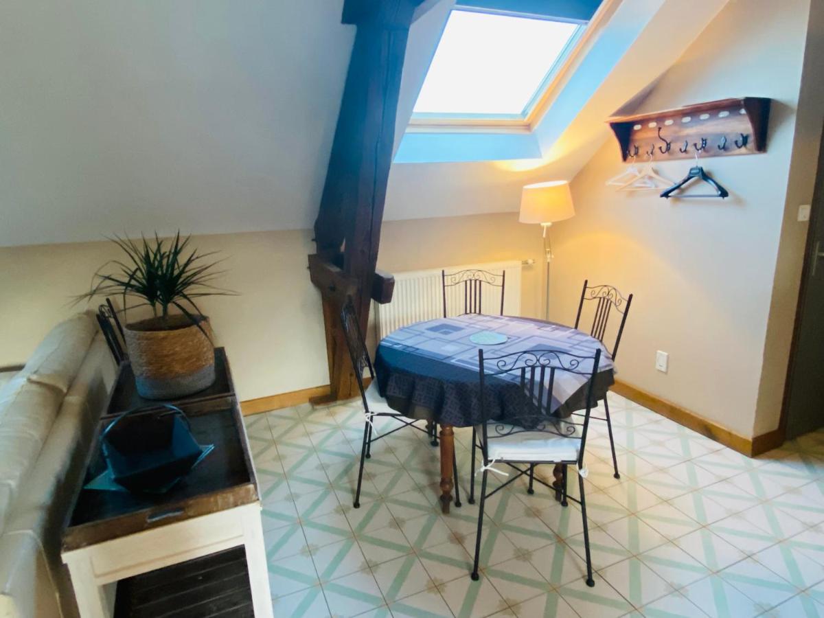 Crèvecoeur-sur-lʼEscaut Ferme De Montecouvez B&B 외부 사진