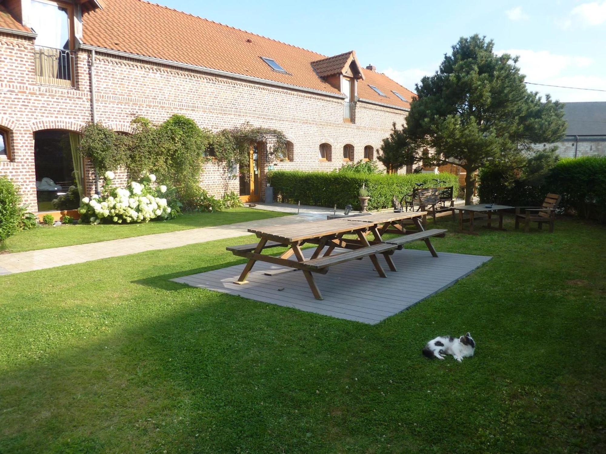 Crèvecoeur-sur-lʼEscaut Ferme De Montecouvez B&B 외부 사진